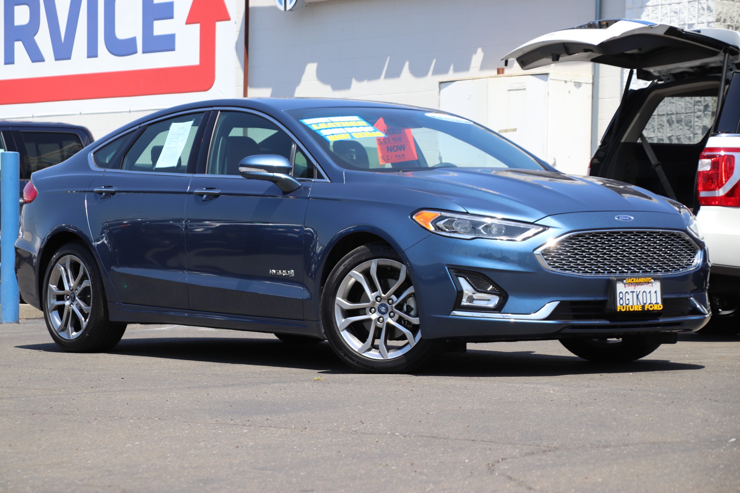 Ford fusion hybrid titanium