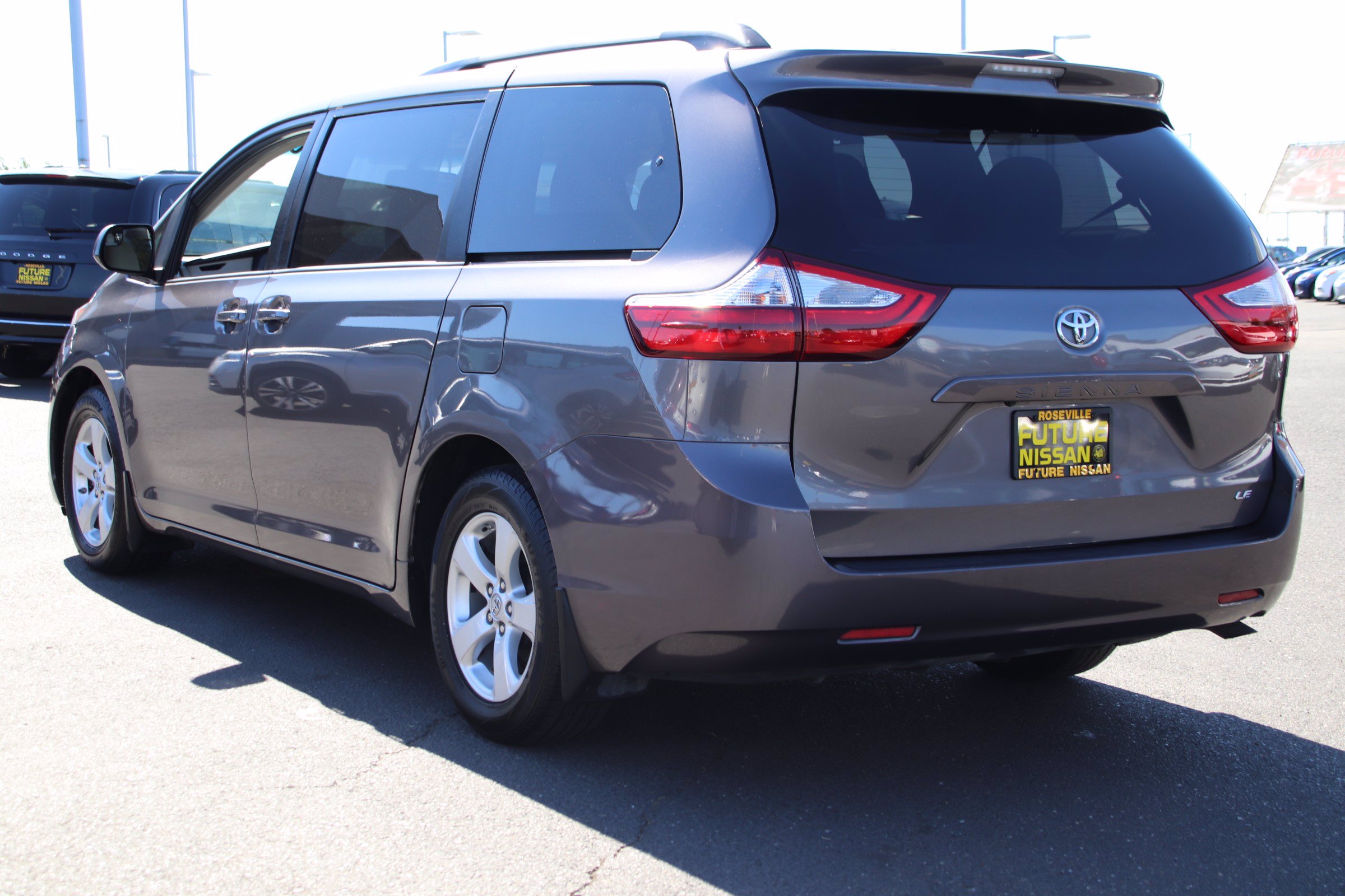 Pre-Owned 2015 Toyota Sienna L 4D Passenger Van in Roseville #P29169 ...